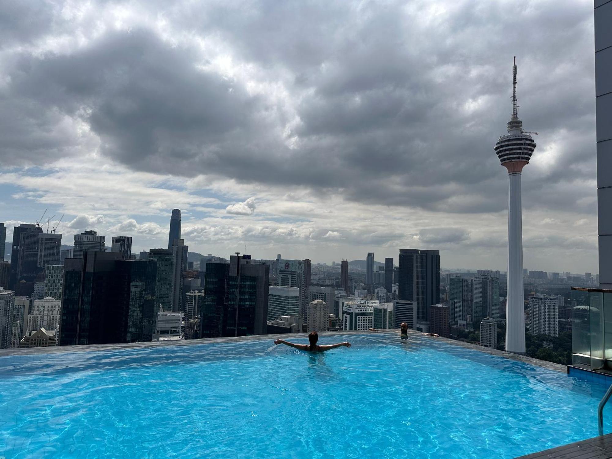 The Platinum Kuala Lumpur By Crown Suites Экстерьер фото
