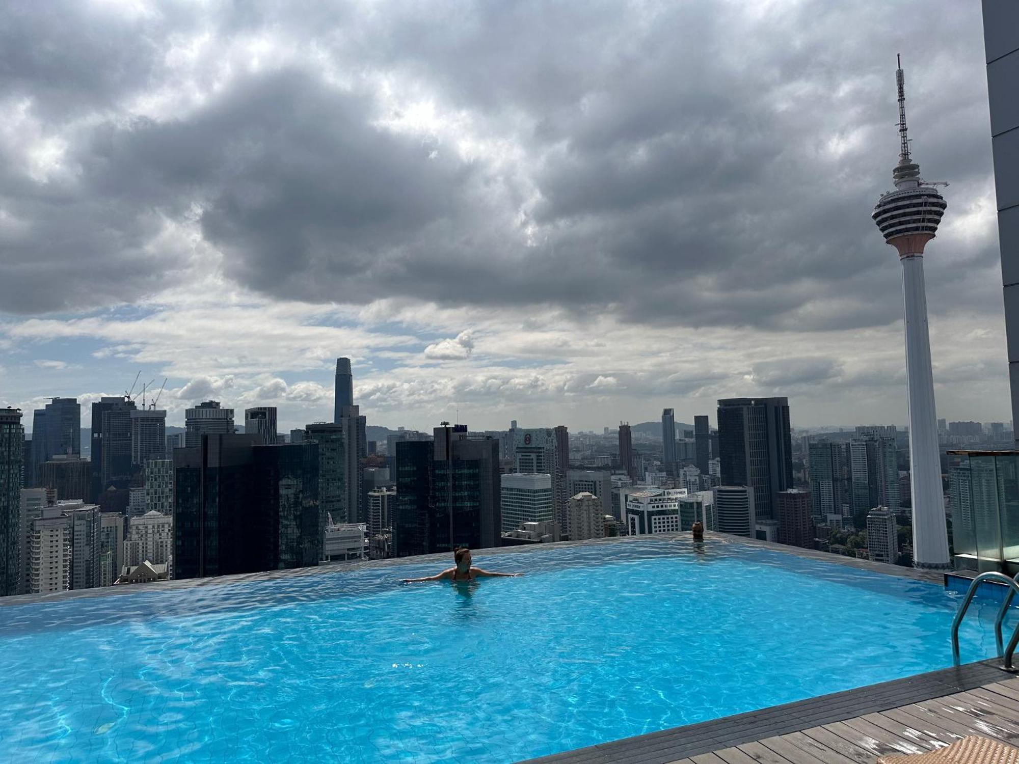 The Platinum Kuala Lumpur By Crown Suites Экстерьер фото